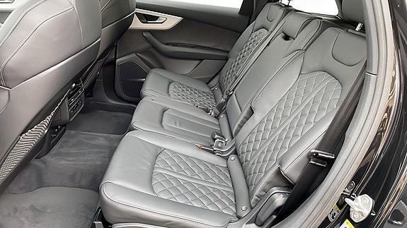 Audi Q7 11 of 26