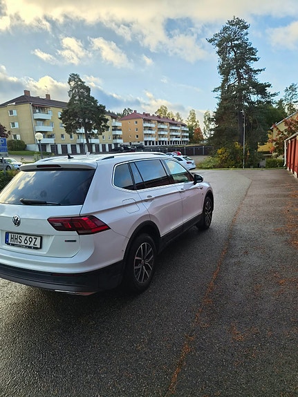 Volkswagen Tiguan Allspace 3 of 22