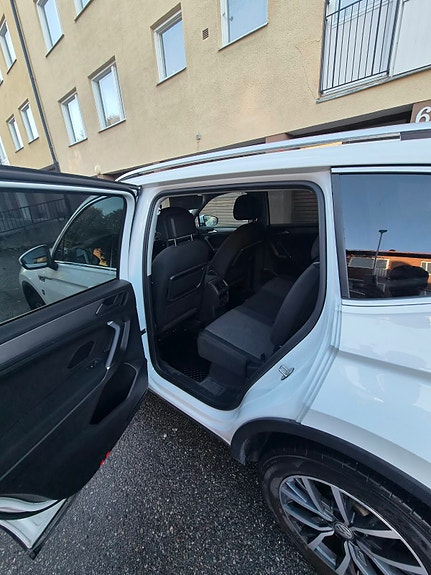 Volkswagen Tiguan Allspace 14 of 22
