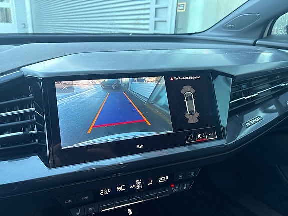 Audi Q4 e-tron 10 of 13