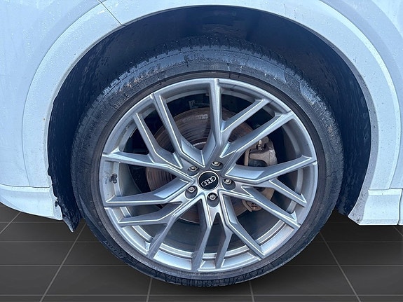 Audi Q4 e-tron 7 of 13
