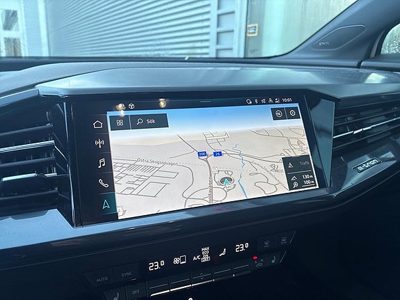 Audi Q4 e-tron 9 of 13