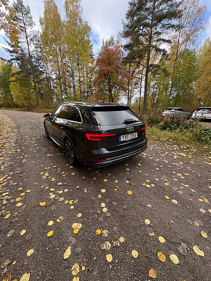 Audi A4 5 of 9