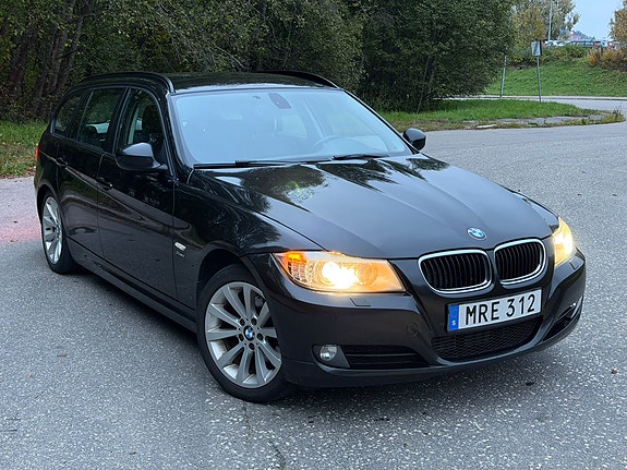 BMW 320d 2 of 6