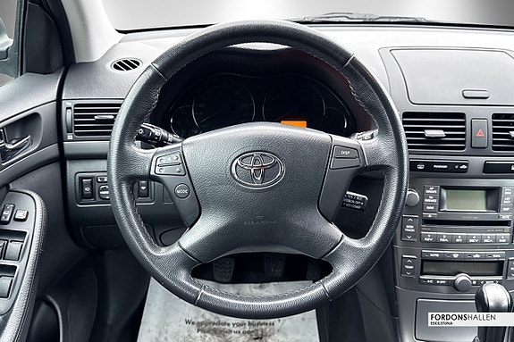 Toyota Avensis 11 of 18