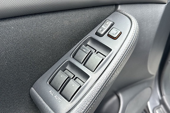 Toyota Avensis 9 of 18
