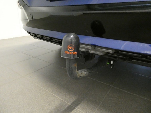 Kia EV6 8 of 24