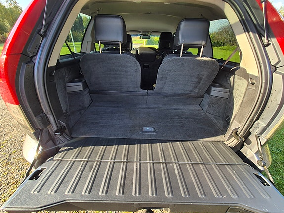Volvo XC90 8 of 9