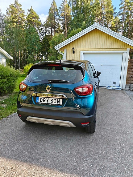 Renault Captur 3 of 6
