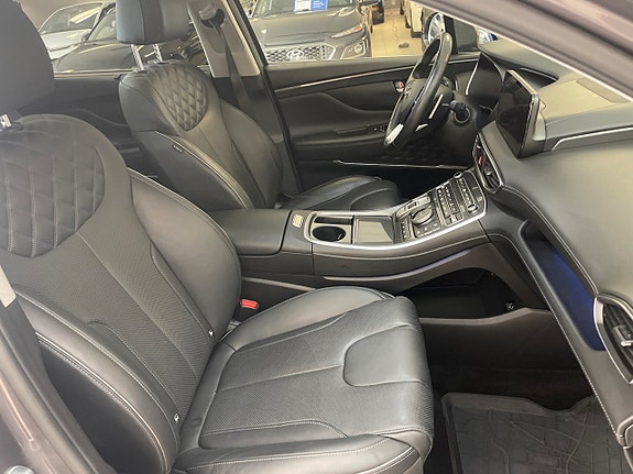 Hyundai Santa Fe 7 of 15