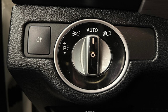 Mercedes-Benz GLK220 17 of 21