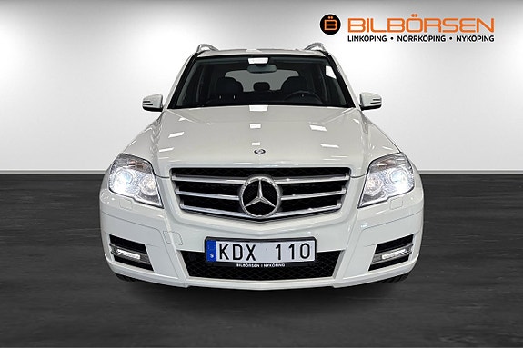 Mercedes-Benz GLK220 2 of 21