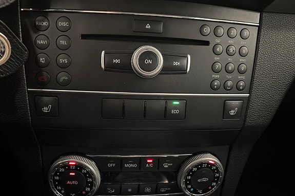 Mercedes-Benz GLK220 15 of 21