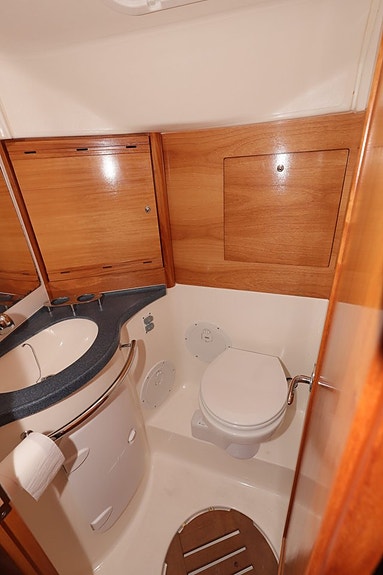Bavaria 38 Cruiser 7 of 24