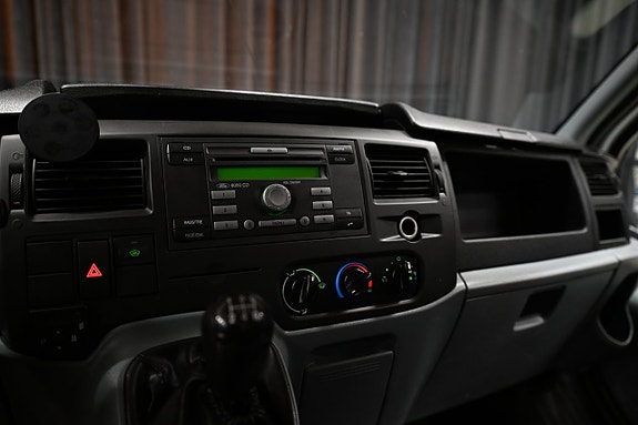 Ford Transit 19 of 21