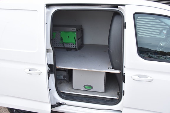 Volkswagen Caddy Maxi 10 of 17