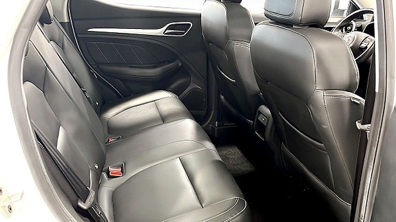 MG ZS EV 8 of 13