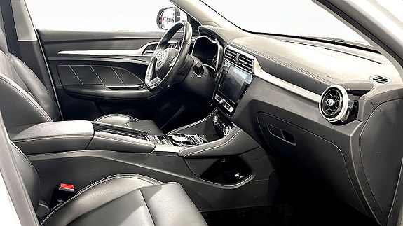 MG ZS EV 4 of 13