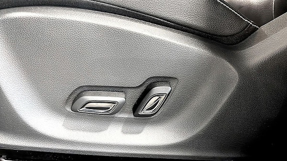 MG ZS EV 7 of 13