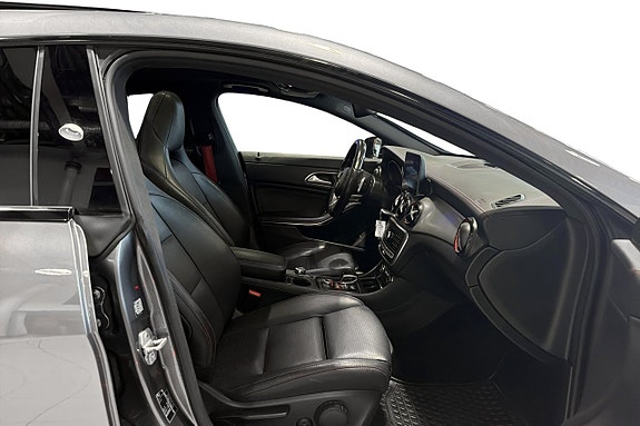 Mercedes-Benz CLA45 9 of 14