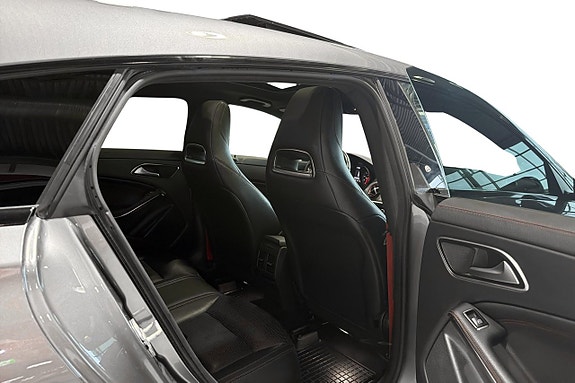 Mercedes-Benz CLA45 10 of 14