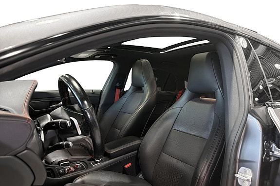 Mercedes-Benz CLA45 11 of 14
