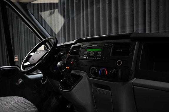 Ford Transit 24 of 25