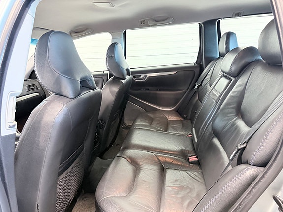 Volvo XC70 11 of 14