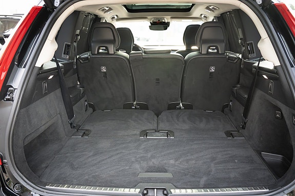 Volvo XC90 20 of 30