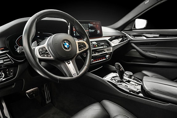 BMW 540i 3 of 4