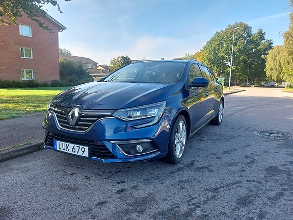 Renault Megane IV 2 of 8