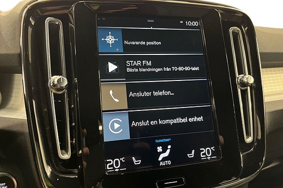 Volvo XC40 17 of 29