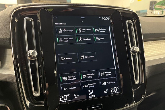Volvo XC40 20 of 29