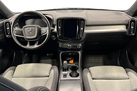 Volvo XC40 14 of 29