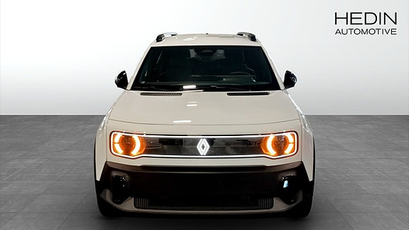 Renault 4 E-Tech 8 of 9