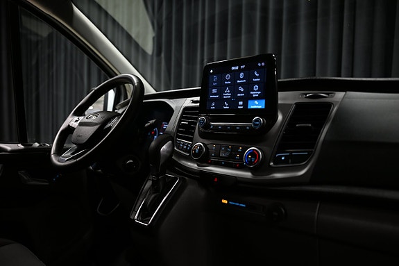 Ford Transit Custom 27 of 28