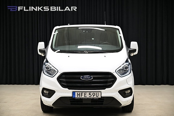 Ford Transit Custom 13 of 28