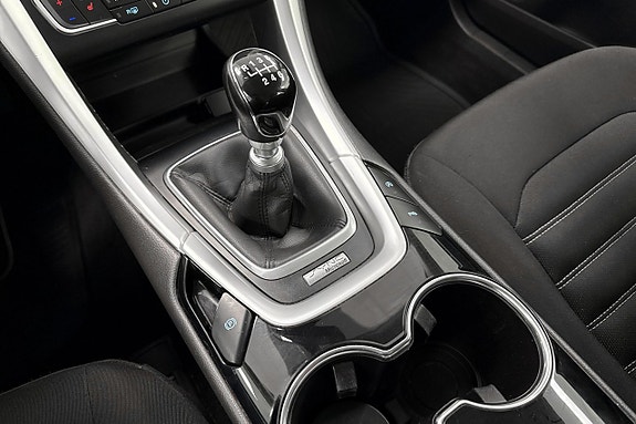 Ford Mondeo 13 of 18