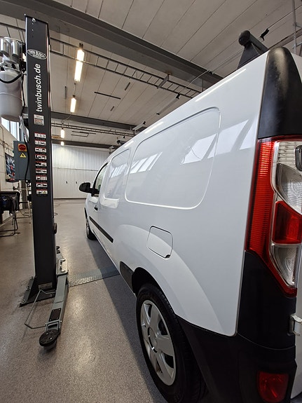 Renault Kangoo Express Maxi 7 of 9
