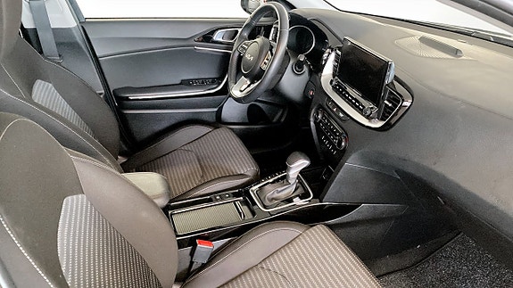 Kia Ceed 3 of 12