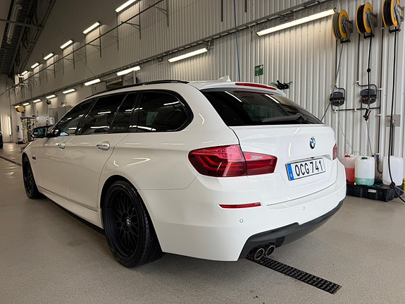 BMW 520d 3 of 6