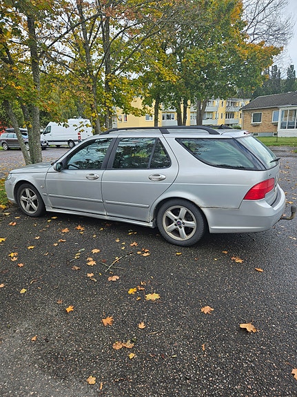 Saab 9-5 2 of 9