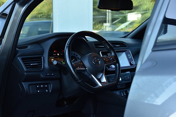 Nissan Leaf 10 of 23