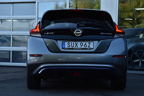 Nissan Leaf 8 of 23