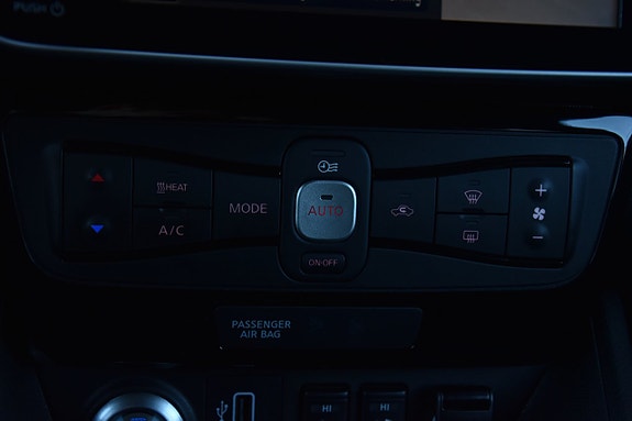 Nissan Leaf 19 of 23