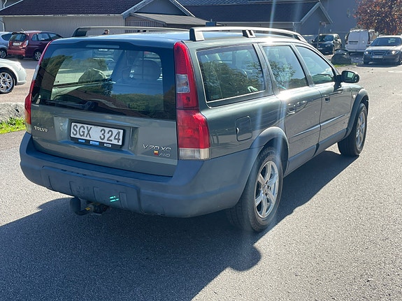 Volvo XC70 3 of 7