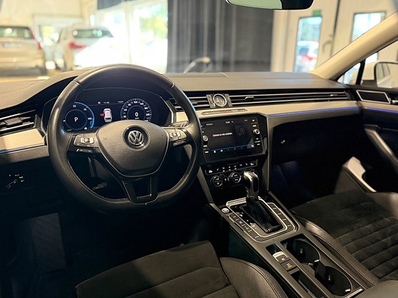 Volkswagen Passat 11 of 19