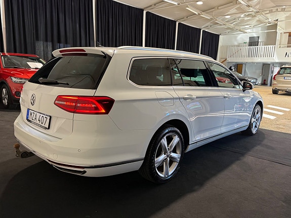 Volkswagen Passat 4 of 19