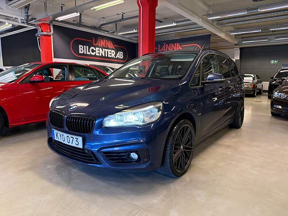 BMW 218d 3 of 17