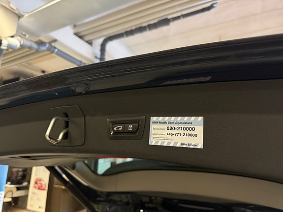 BMW 218d 16 of 17